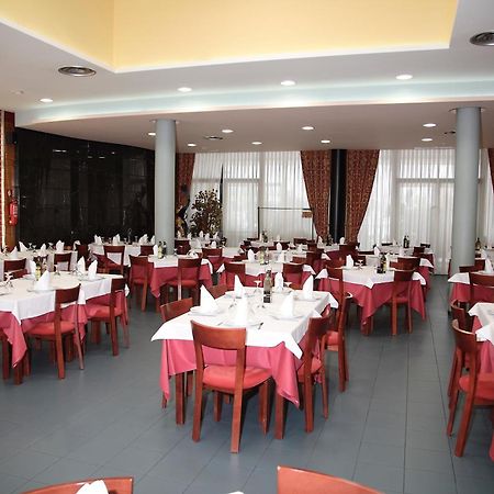 Hotel Ruta De Europa Віторія-Гастейс Екстер'єр фото
