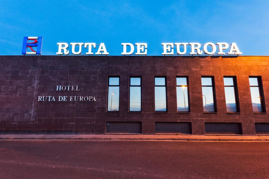 Hotel Ruta De Europa Віторія-Гастейс Екстер'єр фото